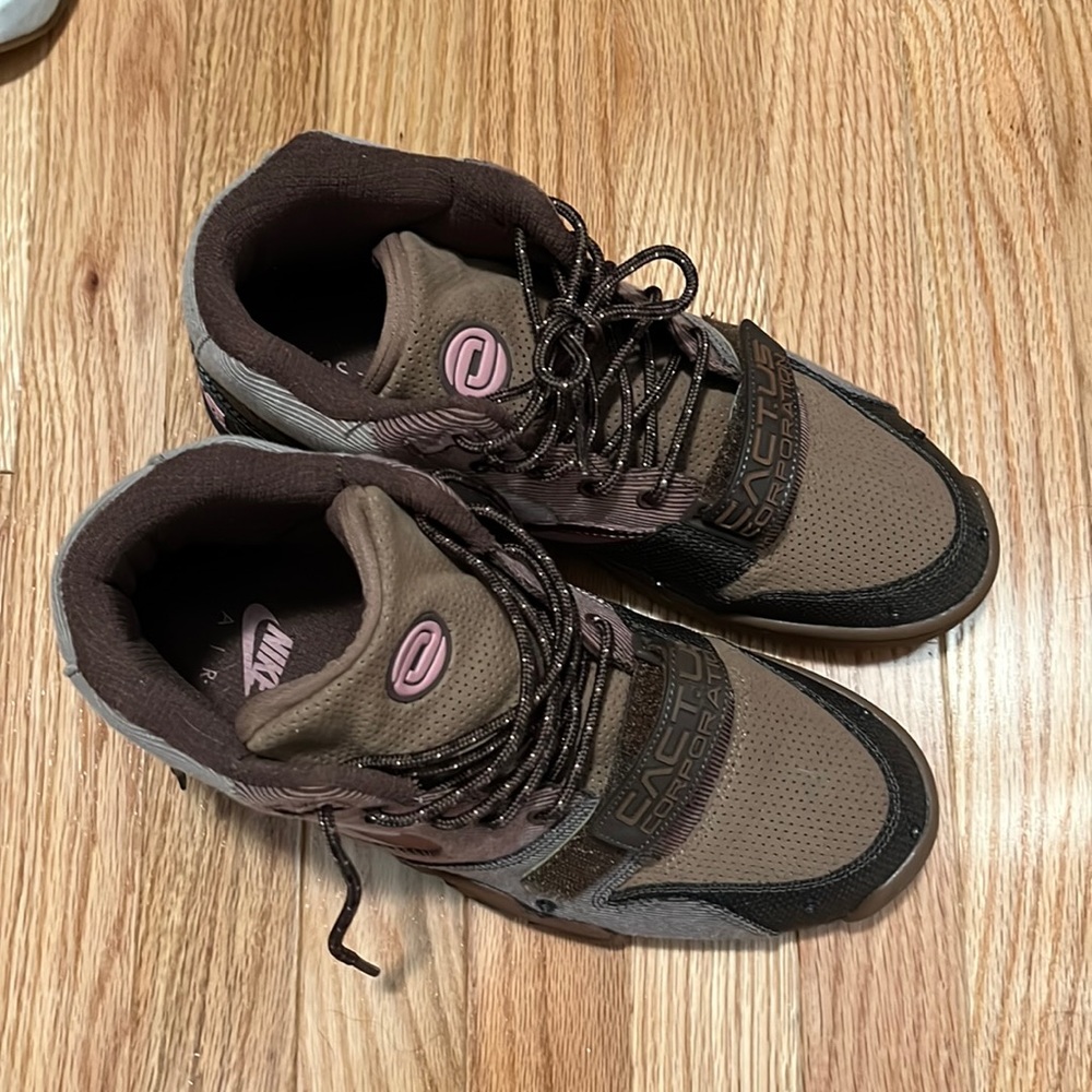 COPY - Nike AIR TRAINER 1 SP
Travis Scott - Coriander